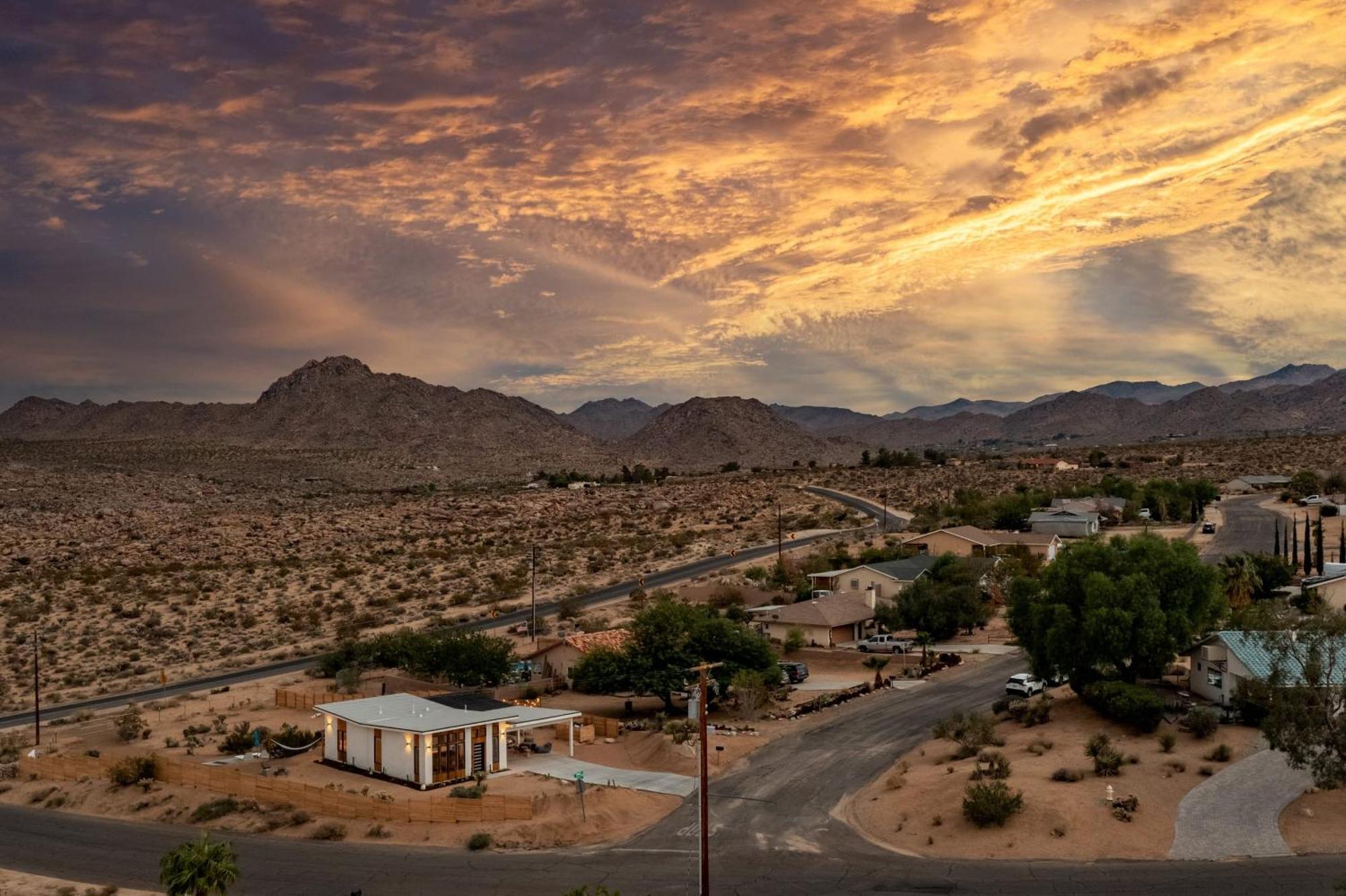 Chicory By Avantstay Modern Desert Retreat W Hot Tub Joshua Tree Eksteriør bilde